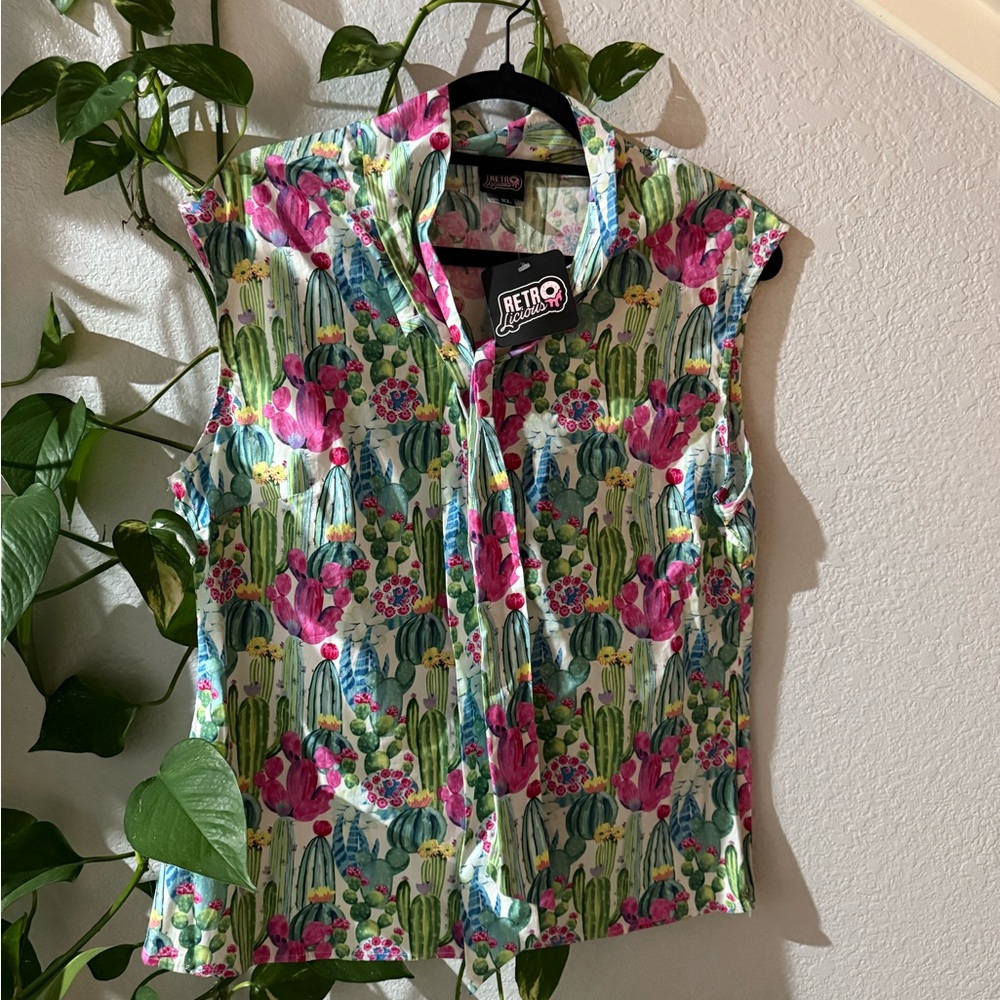NWT Retrolicious Women's Cactus Bow Top - Pink and Green - XL